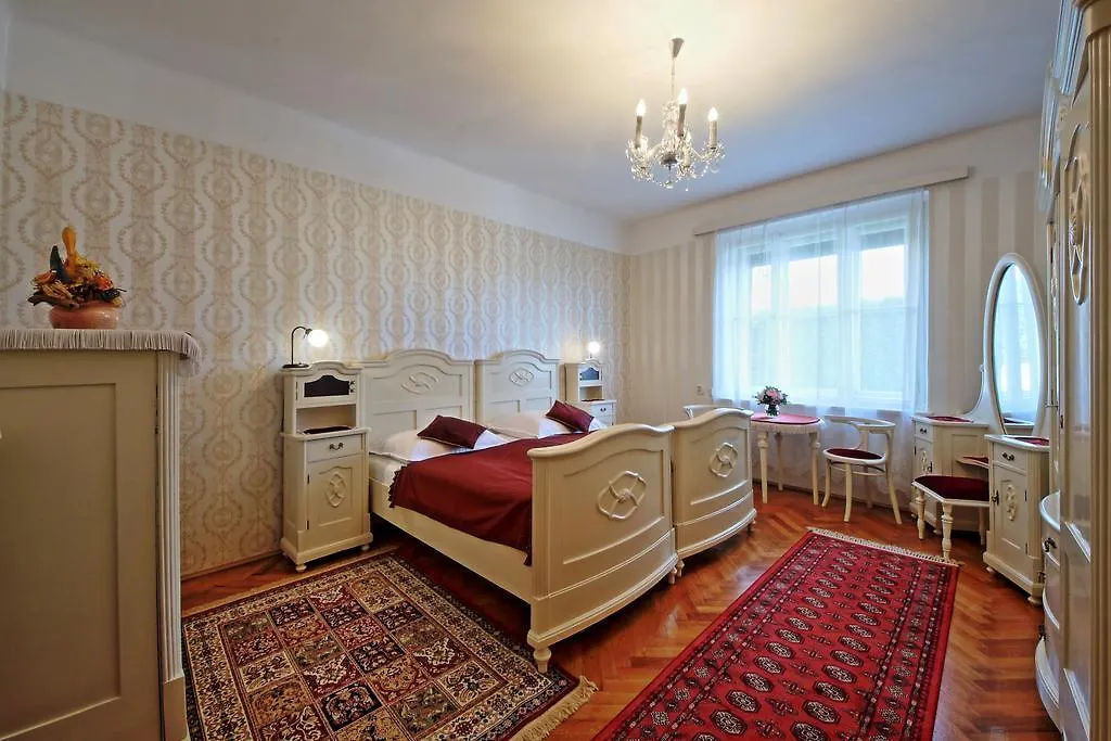 Hotel Anton Praha 3*,